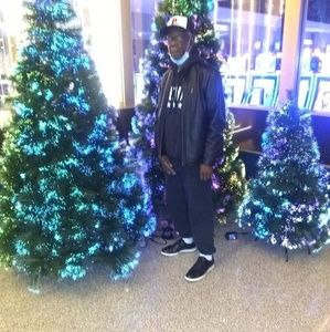 Meet your Posher, Terrell